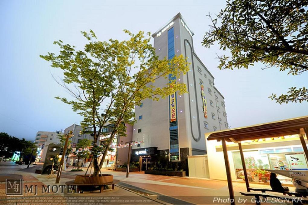 Yeosu Mj Motel Екстериор снимка