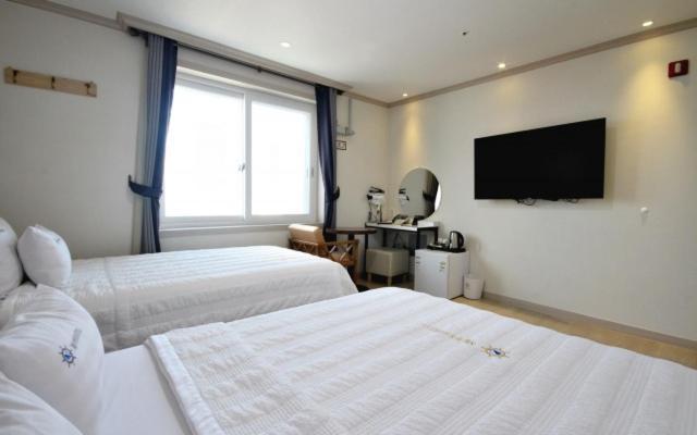 Yeosu Mj Motel Екстериор снимка